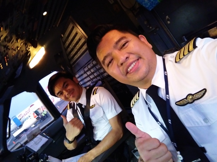 Captain Cruz and First Officer in Wings Air ATR72-600 cockpit